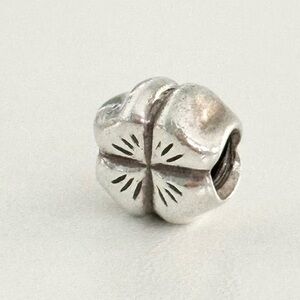 Pandora Sterling Silver Lucky Four Leaf Clover Flower Rare Retired Bead Charm